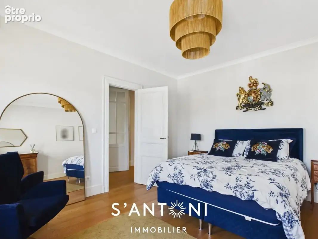 Abeilhan  maison de maître en pierres  plus de 200 m²  piscine  garage de 160 m² - photo 11