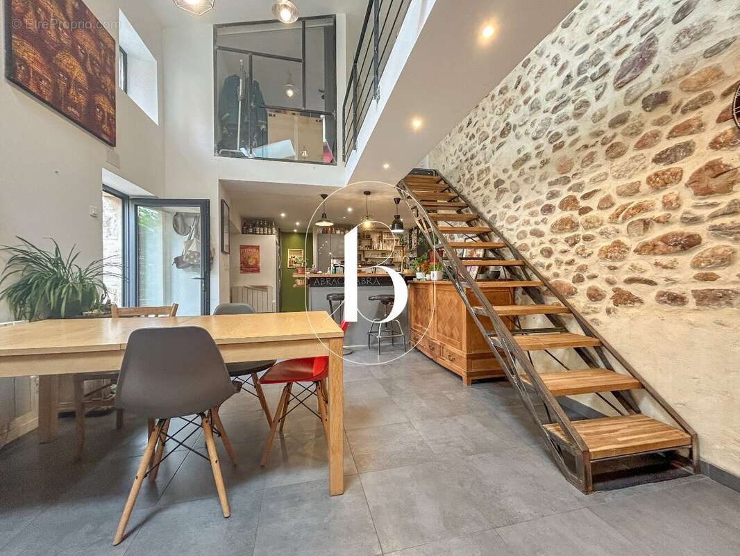 Maison 30 m² à Barjac  - photo 2