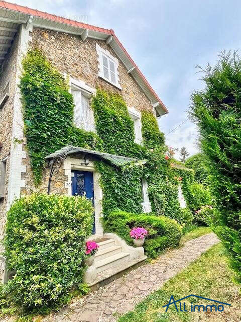 Maison à SUCY-EN-BRIE