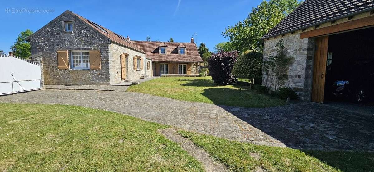 Maison à LA FERTE-ALAIS