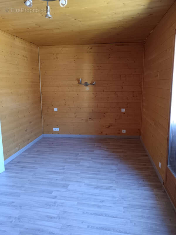 Maison 92 m² à Parent  - photo 18