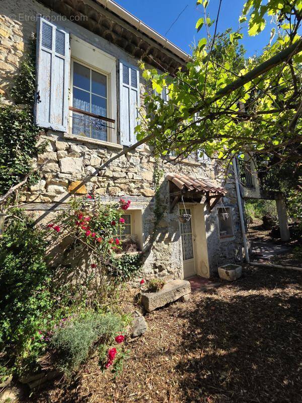 Maison à SAINT-MAIME