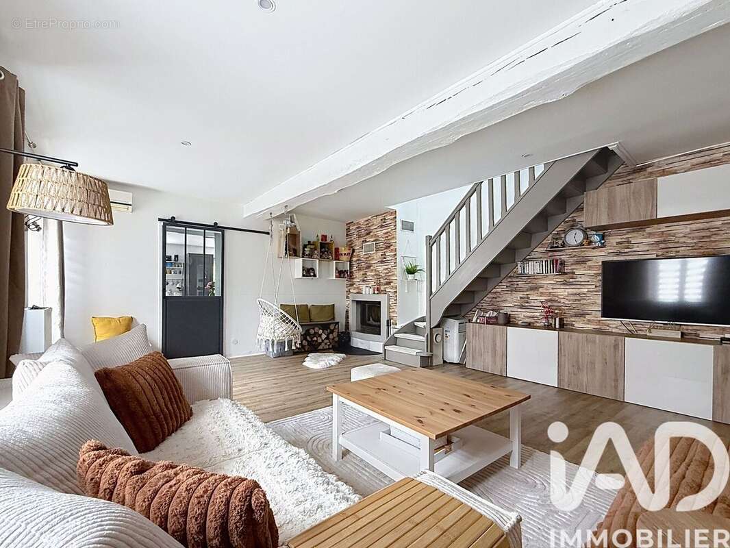 Photo 3 - Maison à SAINTRY-SUR-SEINE