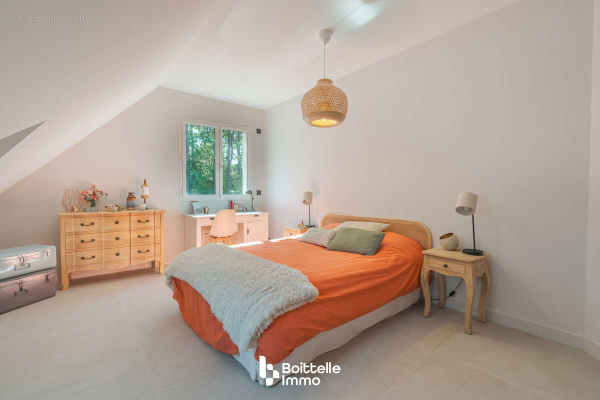 Maison à NOISY-SUR-ECOLE