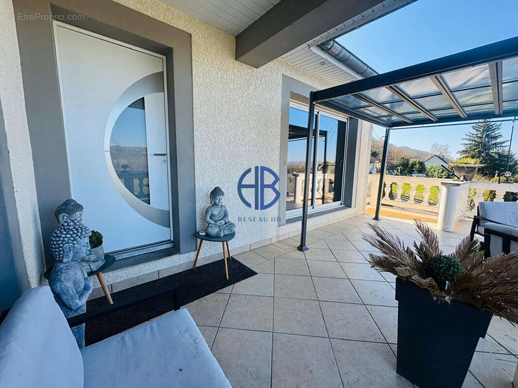 Maison à SAINT-CHEF