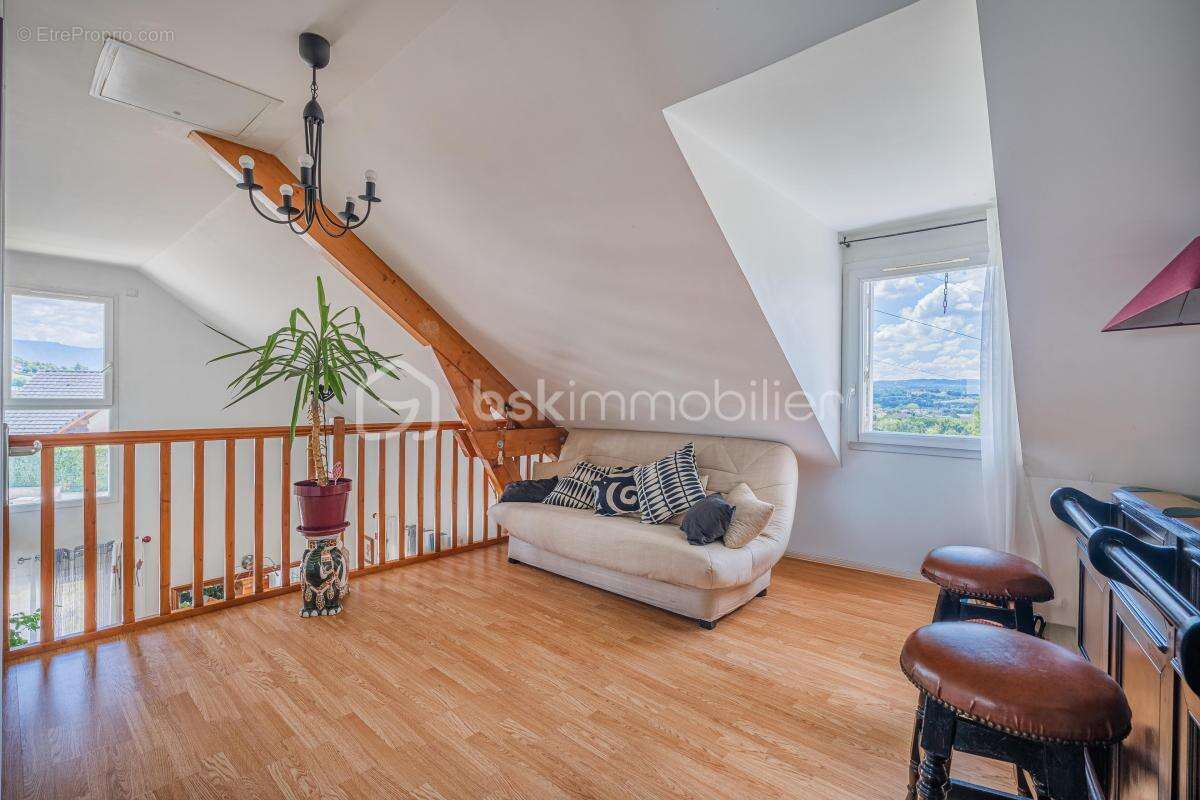 Maison à SAINT-GENIX-SUR-GUIERS