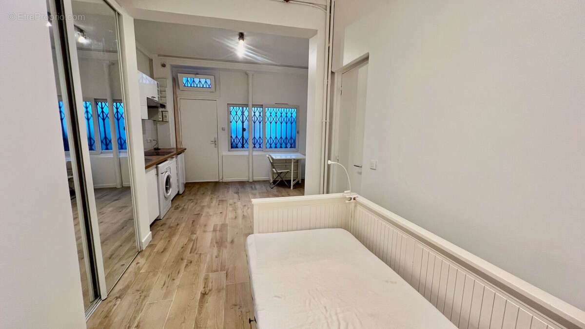 Commerce à PARIS-17E