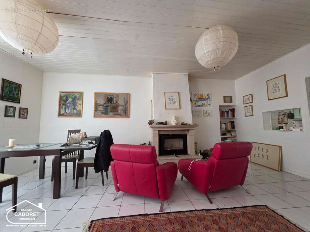   - Maison à PAIMBOEUF