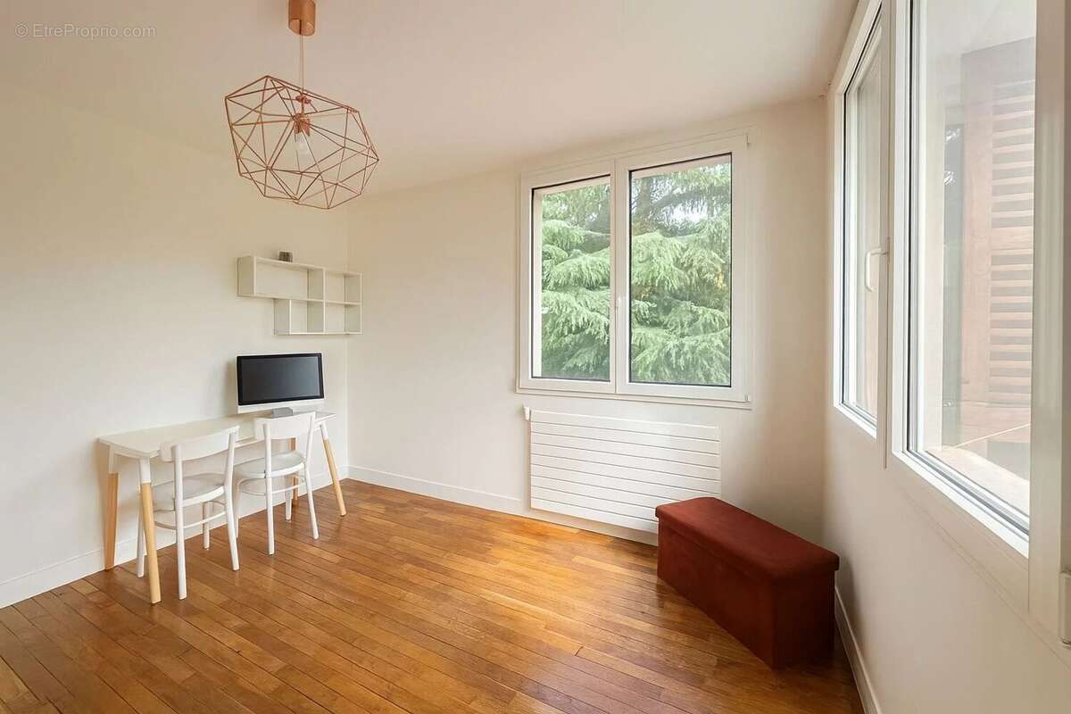 Maison à VILLE-D&#039;AVRAY