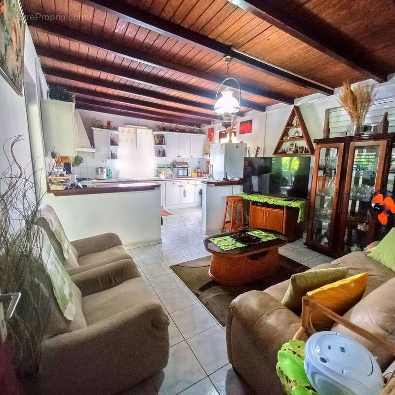 Maison à PETIT-BOURG