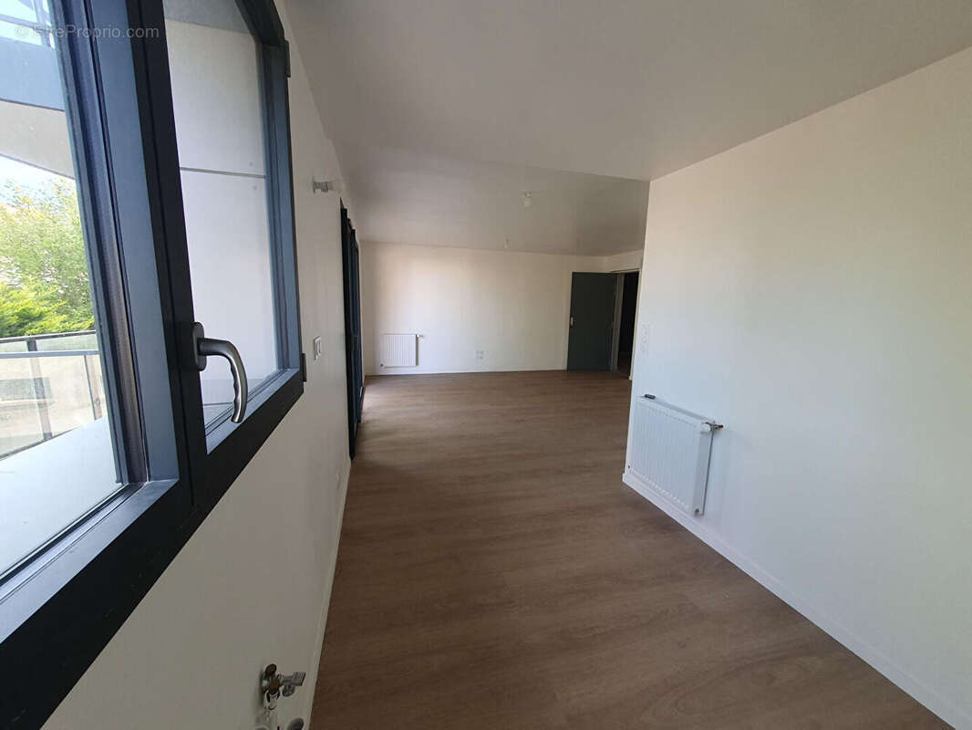Appartement à DONVILLE-LES-BAINS