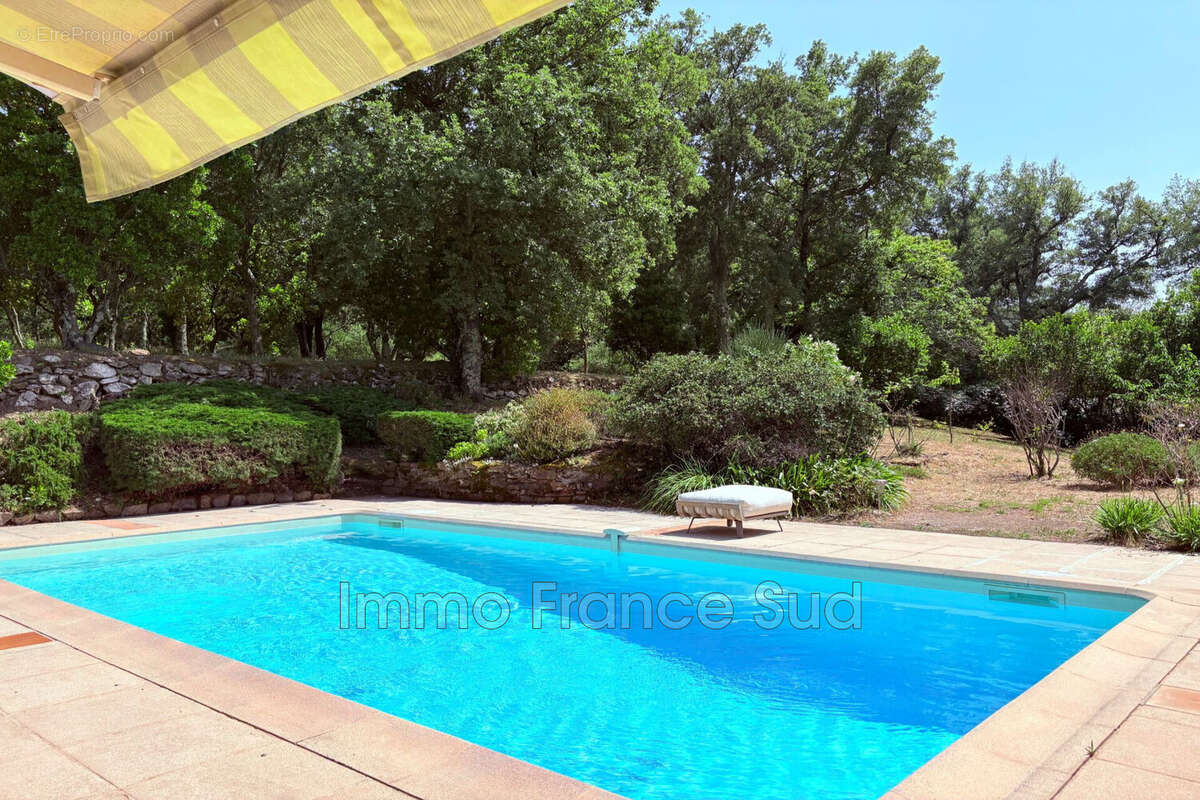 Maison à LA GARDE-FREINET