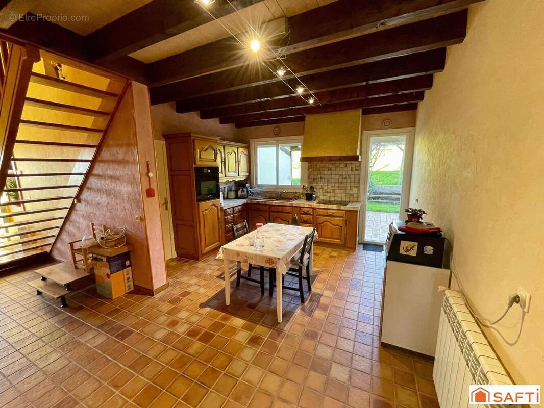 Maison 189 m² à Caussens  - photo 4