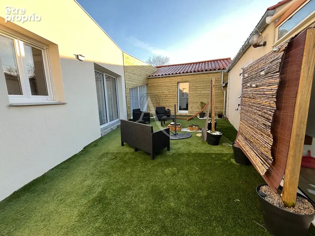 Photo Maison à Saint-Avaugourd-Des-Landes au prix de 234 000€