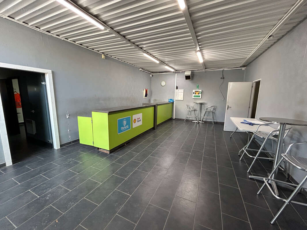 Commerce à VARANGEVILLE