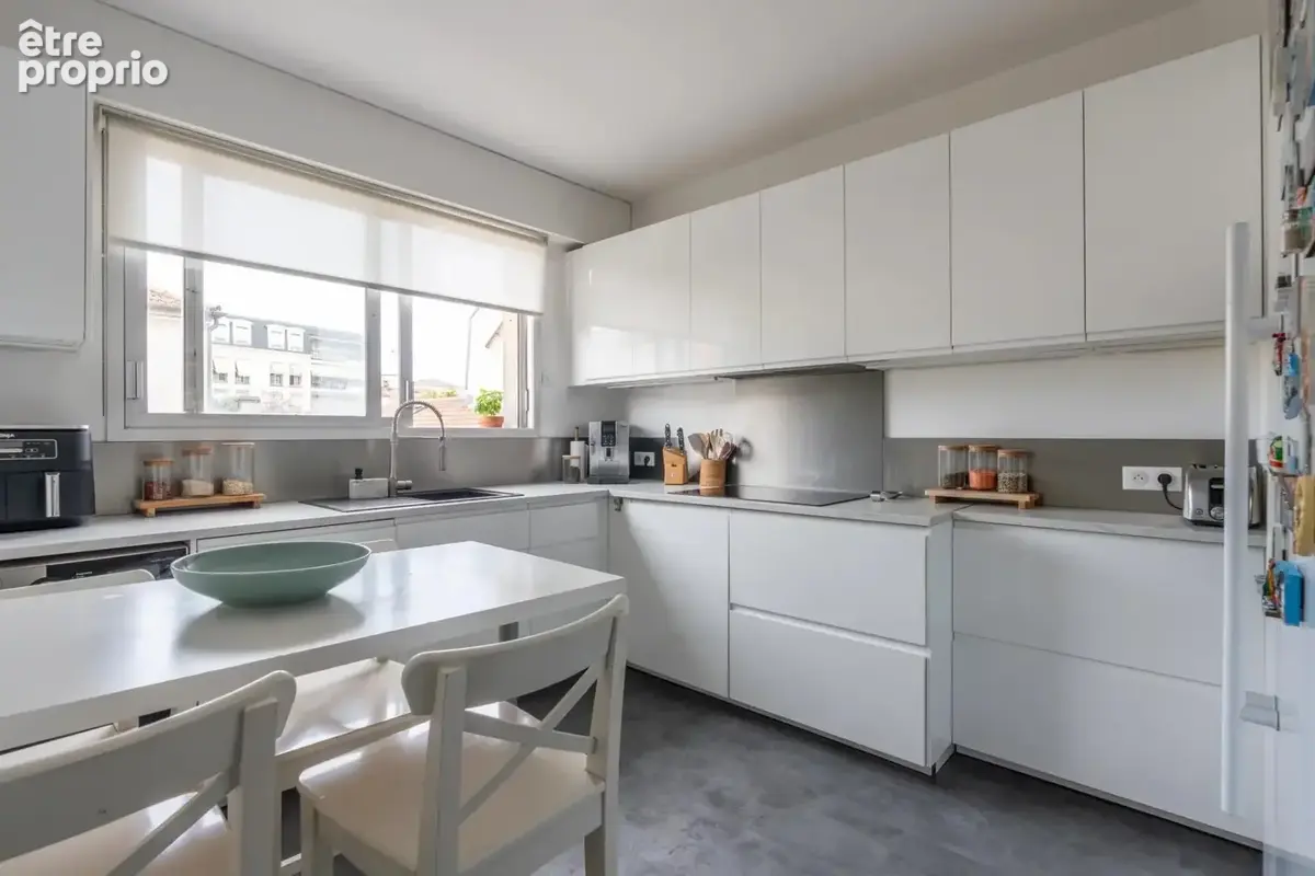 4 pièces 95 m² / 3 chambres balcon/ terrasse et parking - photo 11