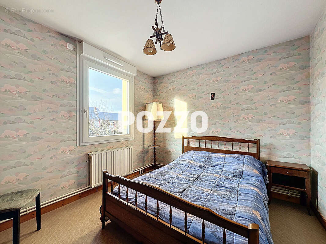 Maison à SAINT-HILAIRE-DU-HARCOUET