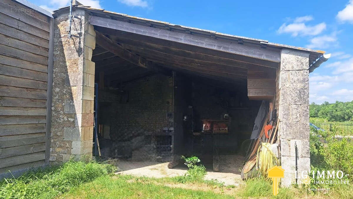 Maison à EPARGNES