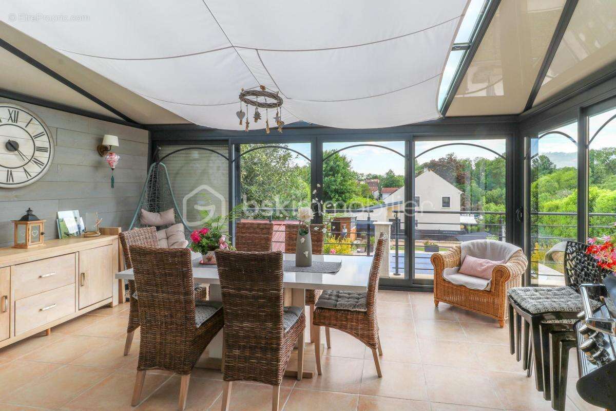 Maison à LA QUEUE-EN-BRIE