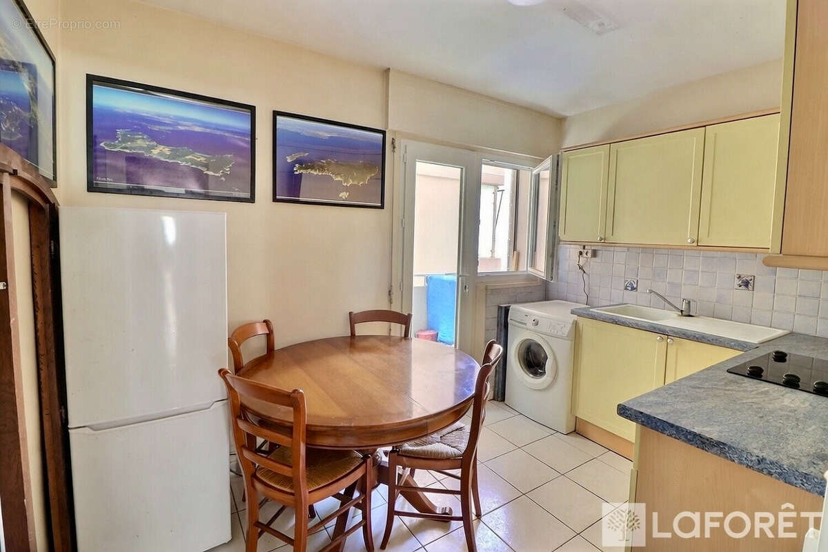 Appartement à HYERES