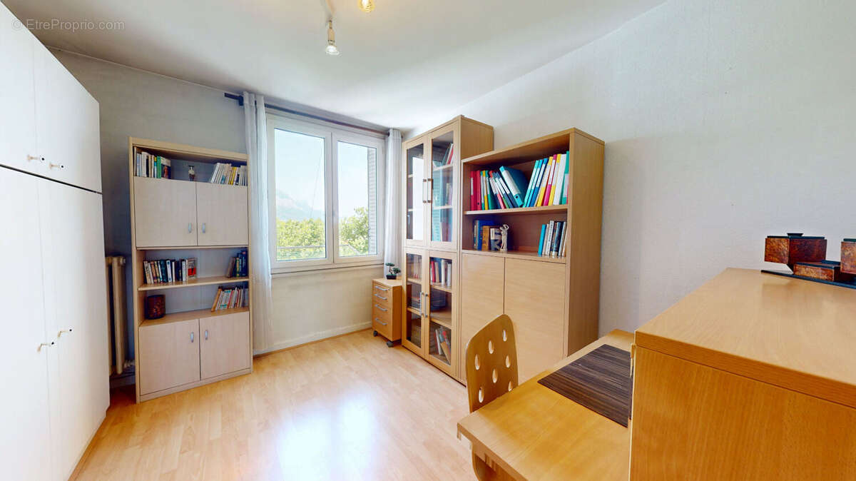 Appartement de 70 m2 - Avant dernier étage - Grenoble - photo 7