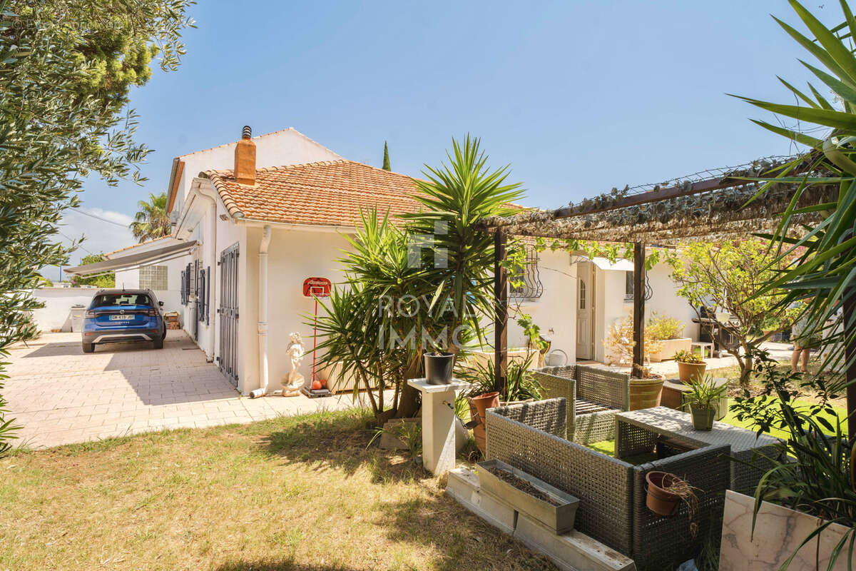 # villa contemporaine de plain-pied   150 m2   4 chambres   plages à pied   pleine propriété - photo 8