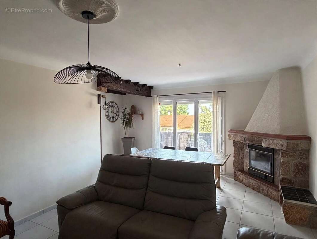 Maison 179 m² à Saint-Andre  - photo 8