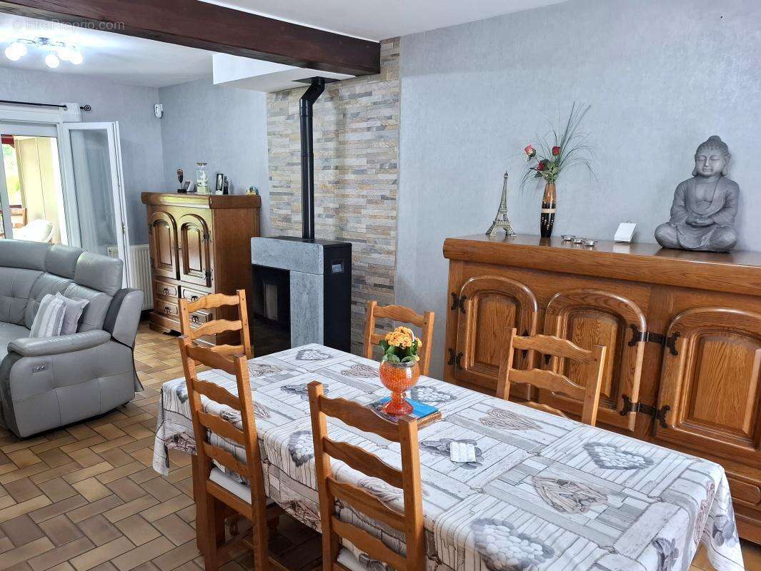 Maison à TRACY-LE-VAL