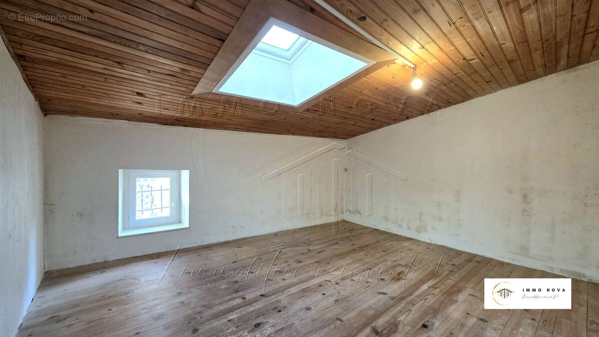 Maison de village avec petit balcon et cave - photo 7