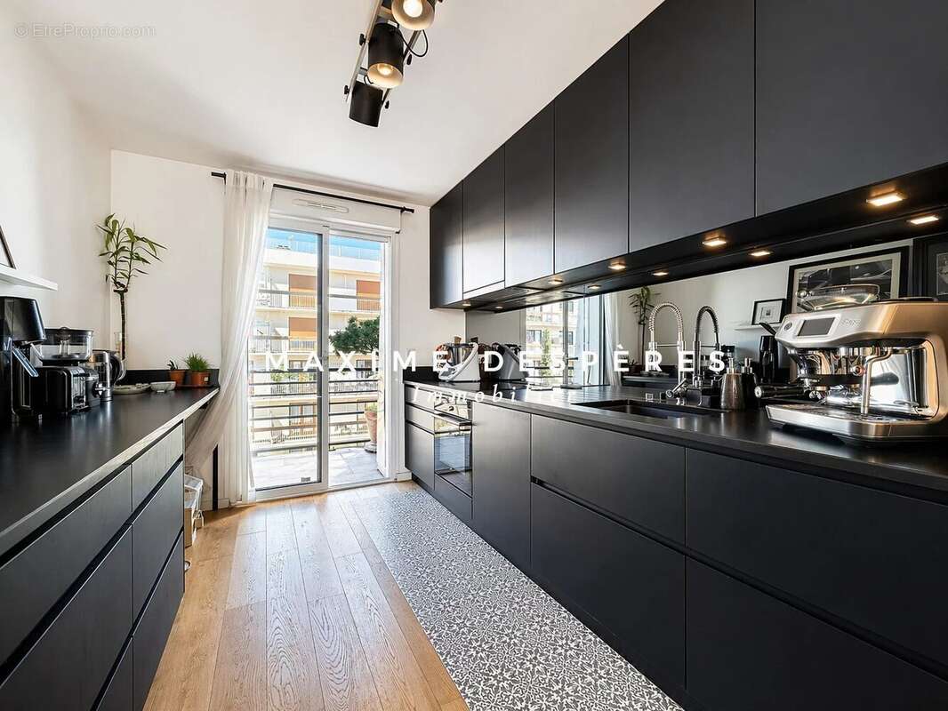 Appartement à SURESNES