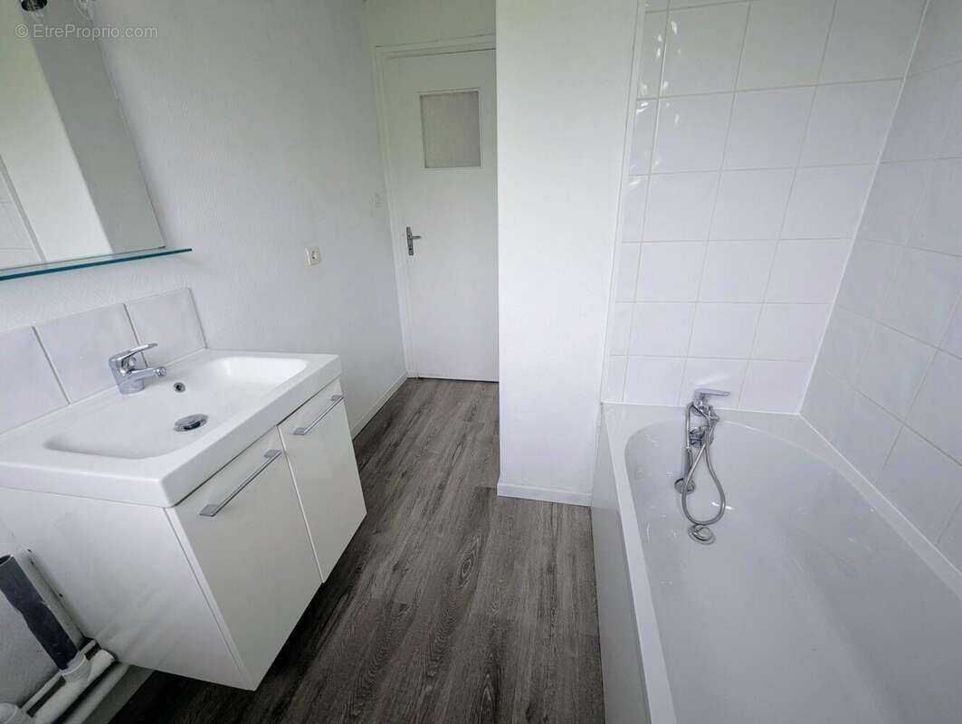 Appartement à PETIT-COURONNE