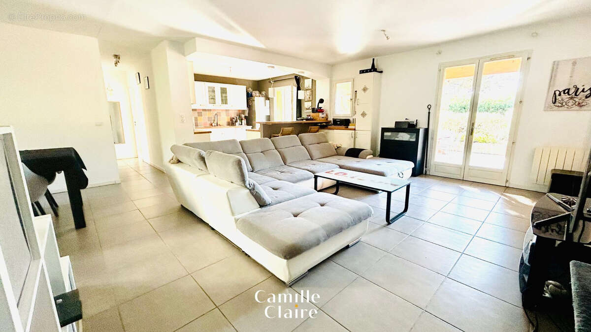 Maison à POURRIERES