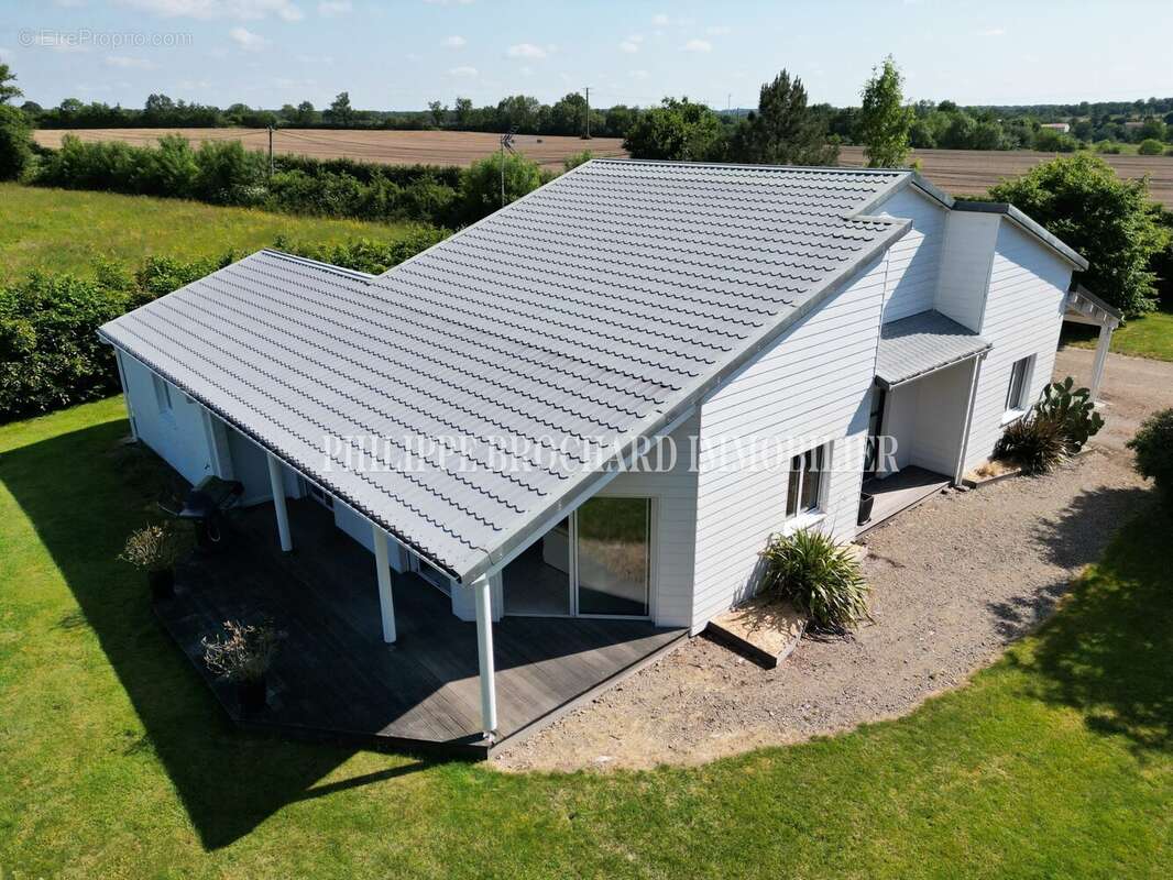 Maison à MAREUIL-SUR-LAY-DISSAIS