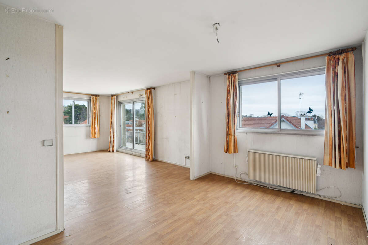 Appartement à LE RAINCY