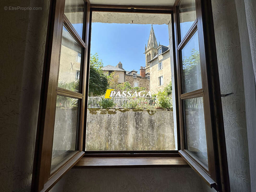 Maison à LAISSAC