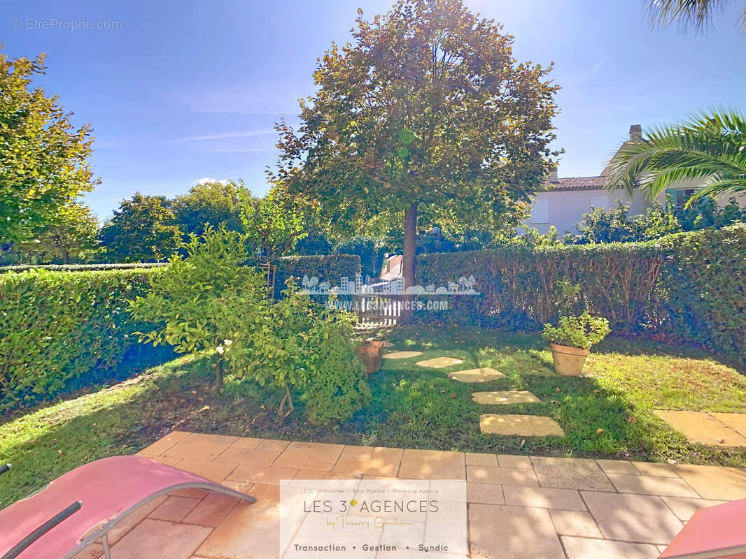 Appartement à COGOLIN