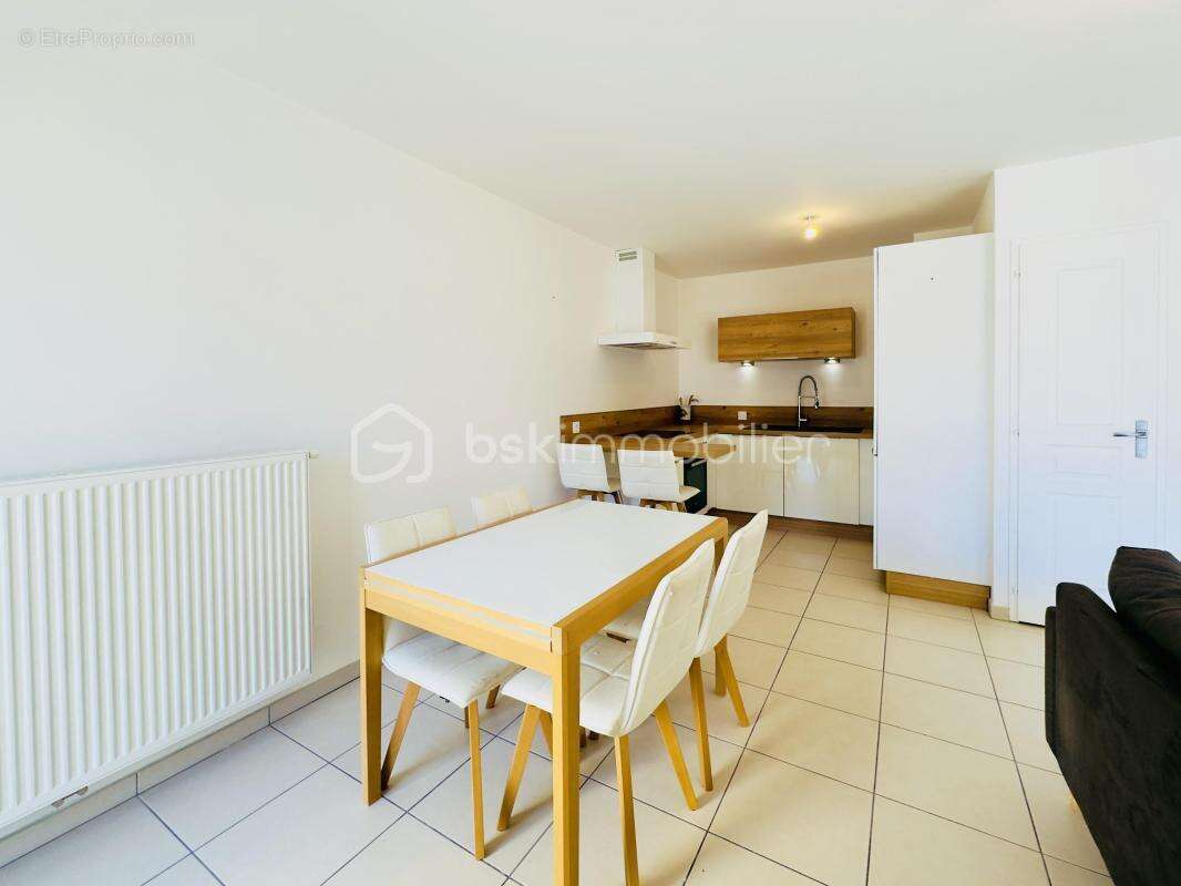 Appartement à LA ROCHE-SUR-FORON