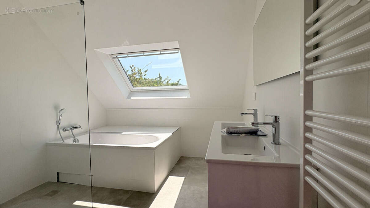 BENODET - Jolie contemporaine de 200m² dans un quartier prisé ! - photo 10