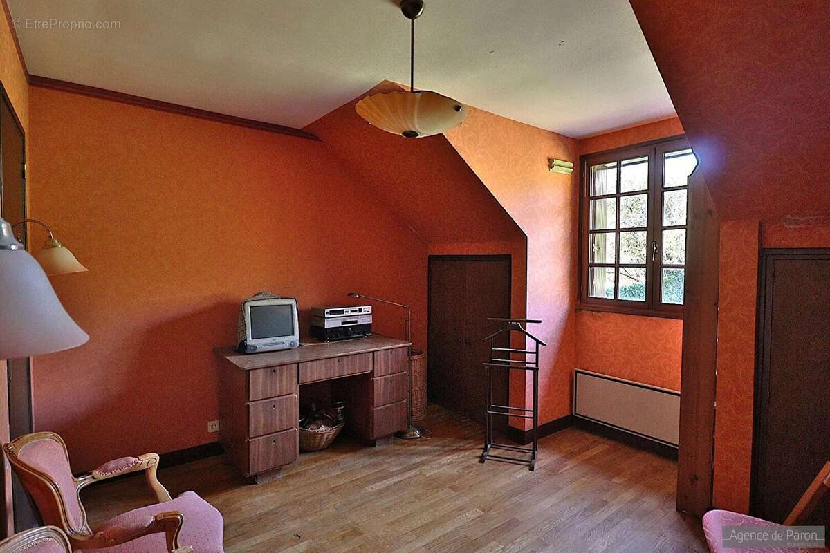 Maison à VERRIERES-LE-BUISSON