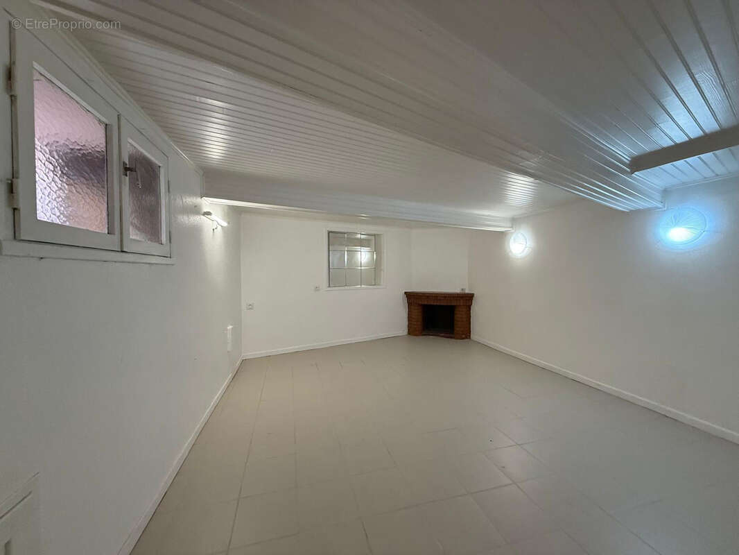 Maison à SAINT-ESTEVE