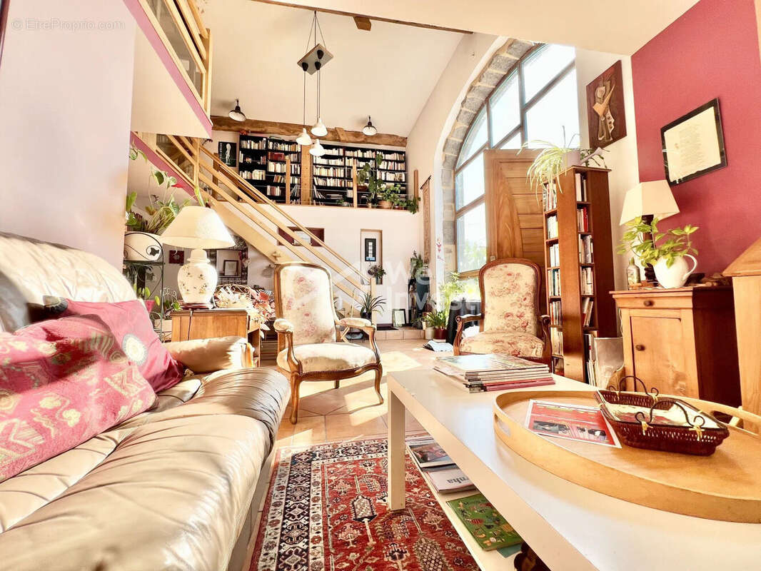 Maison 243 m² à Combronde  - photo 4