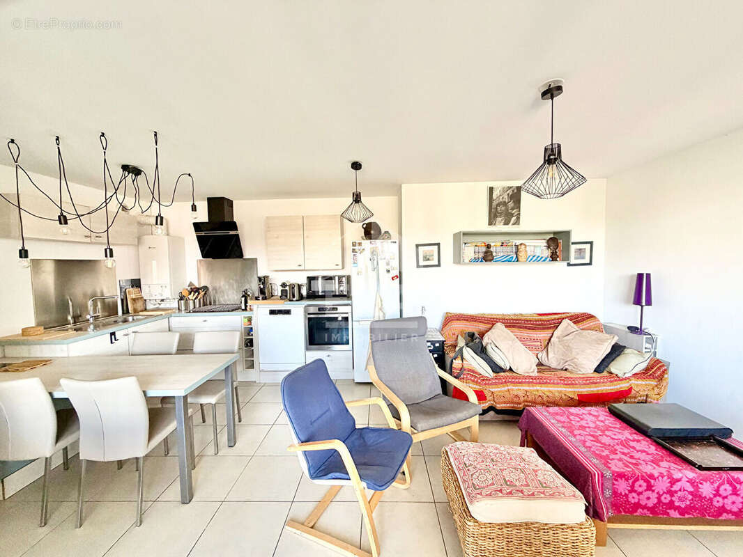 Appartement à MARSEILLE-5E
