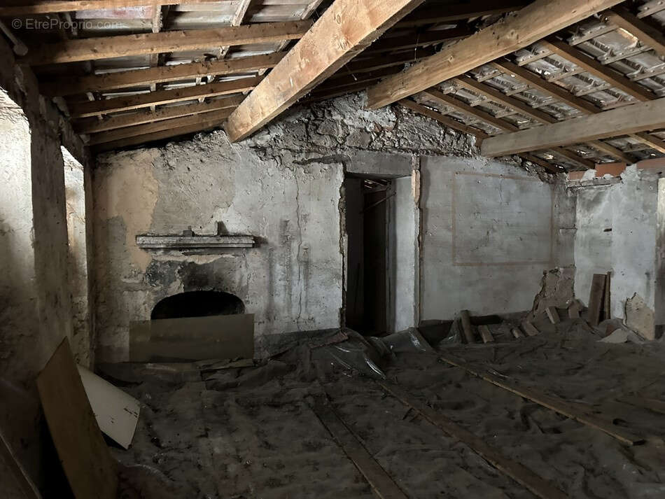 Appartement à UTELLE