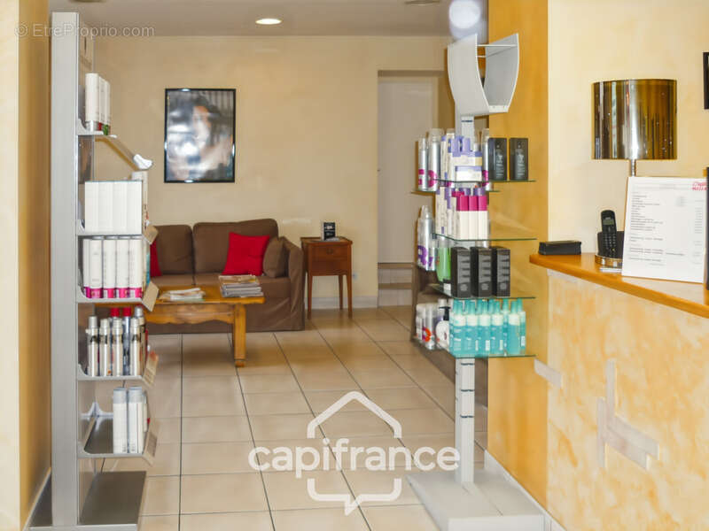 Commerce à VAROIS-ET-CHAIGNOT