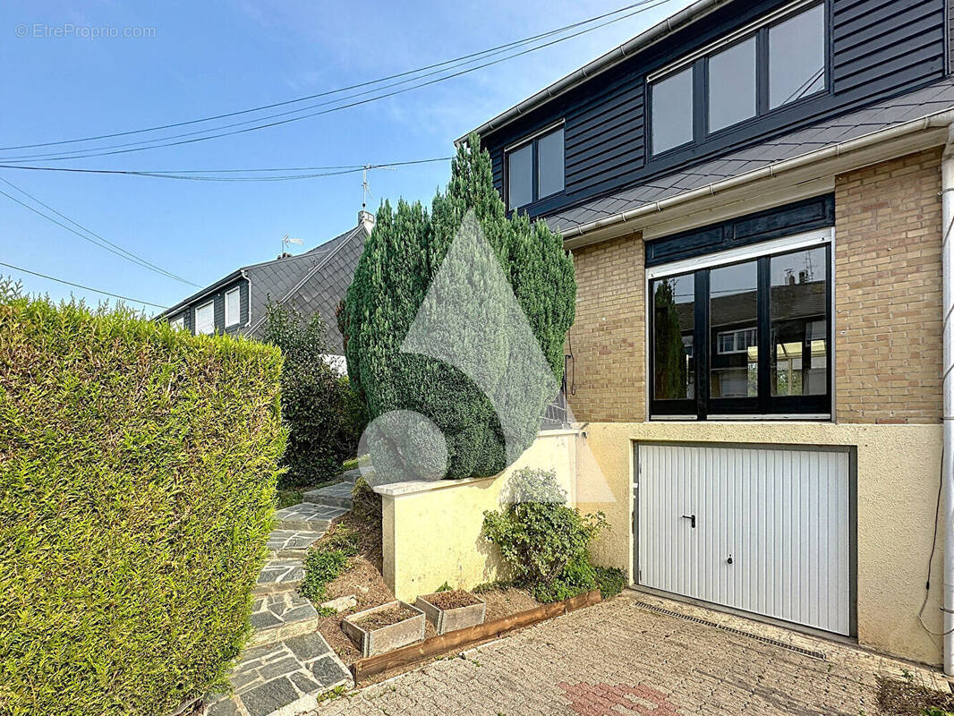 Maison à AULNOY-LEZ-VALENCIENNES