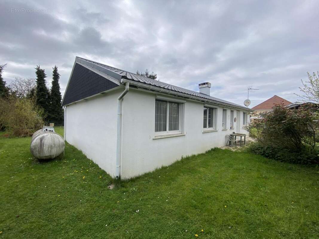 Maison à SURVILLE