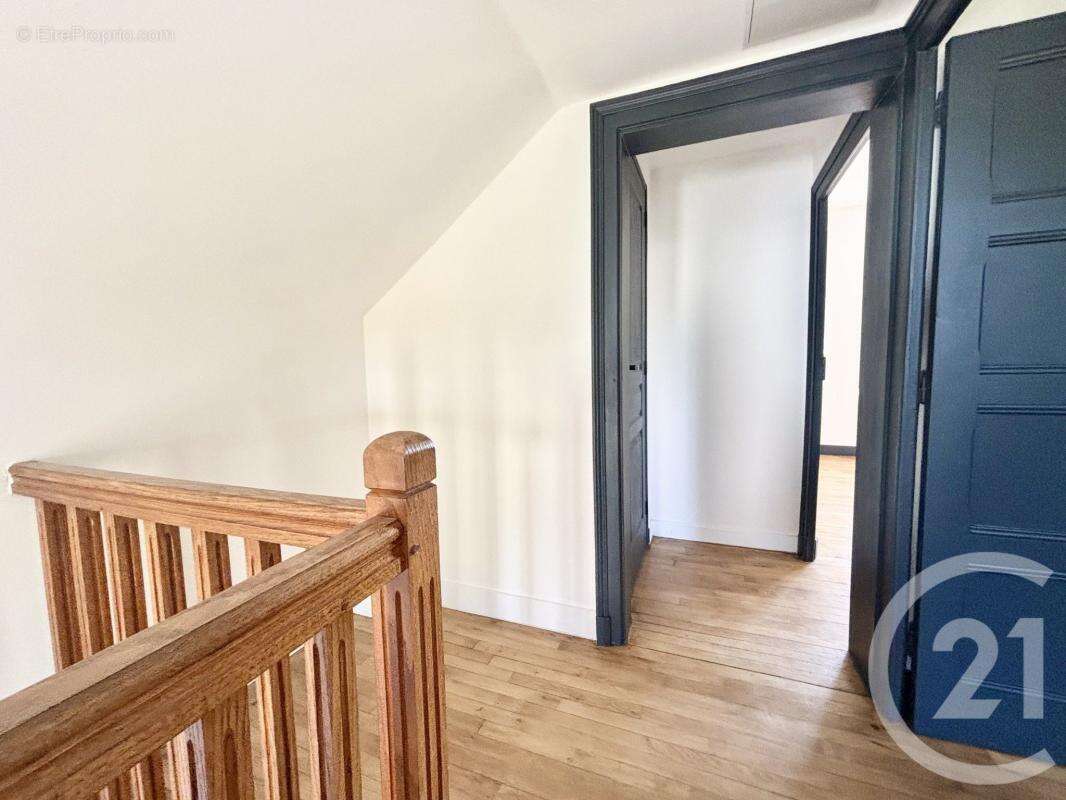 Maison 125 m² à Panazol  - photo 7