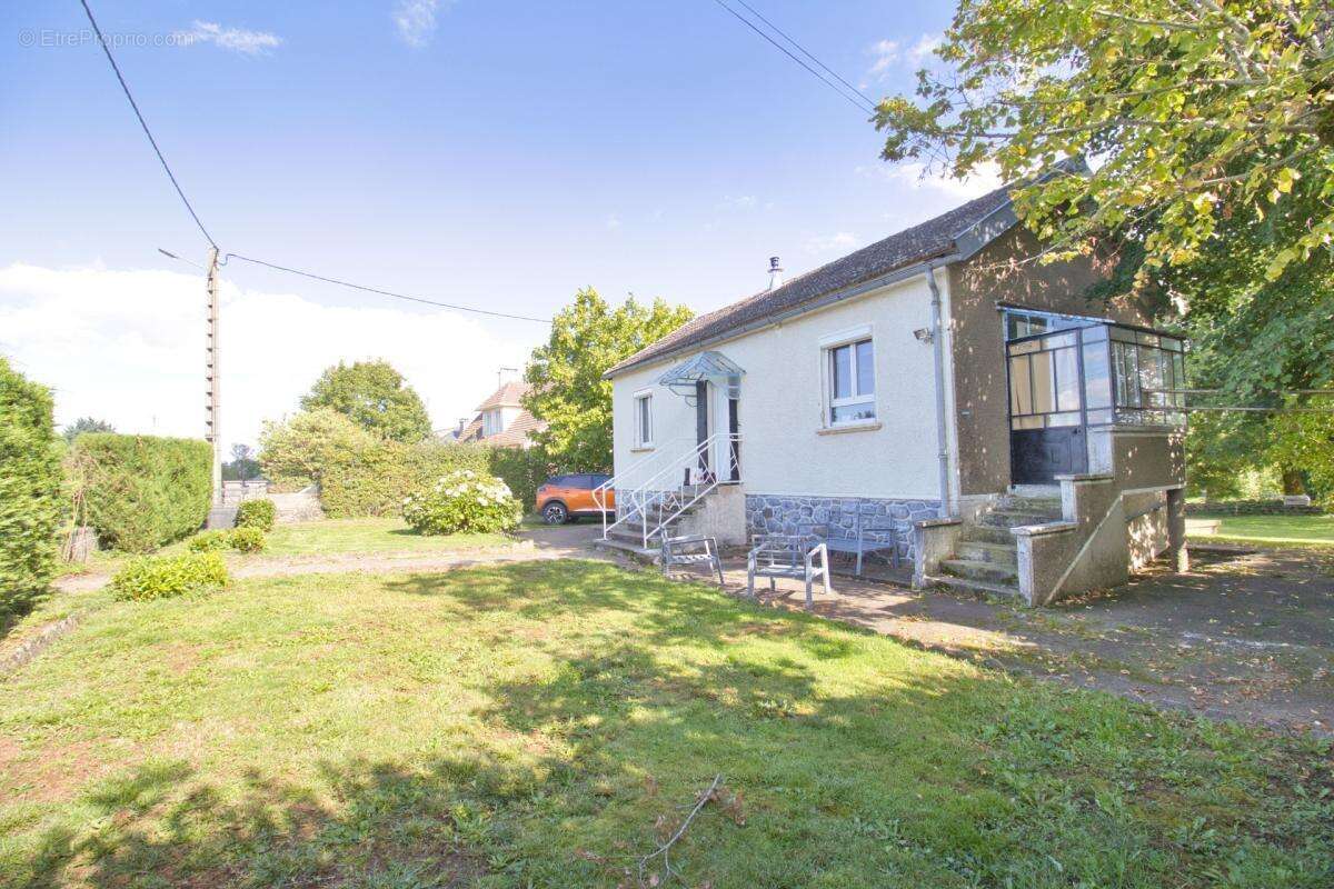 Maison 70 m² à Mauriac  - photo 2