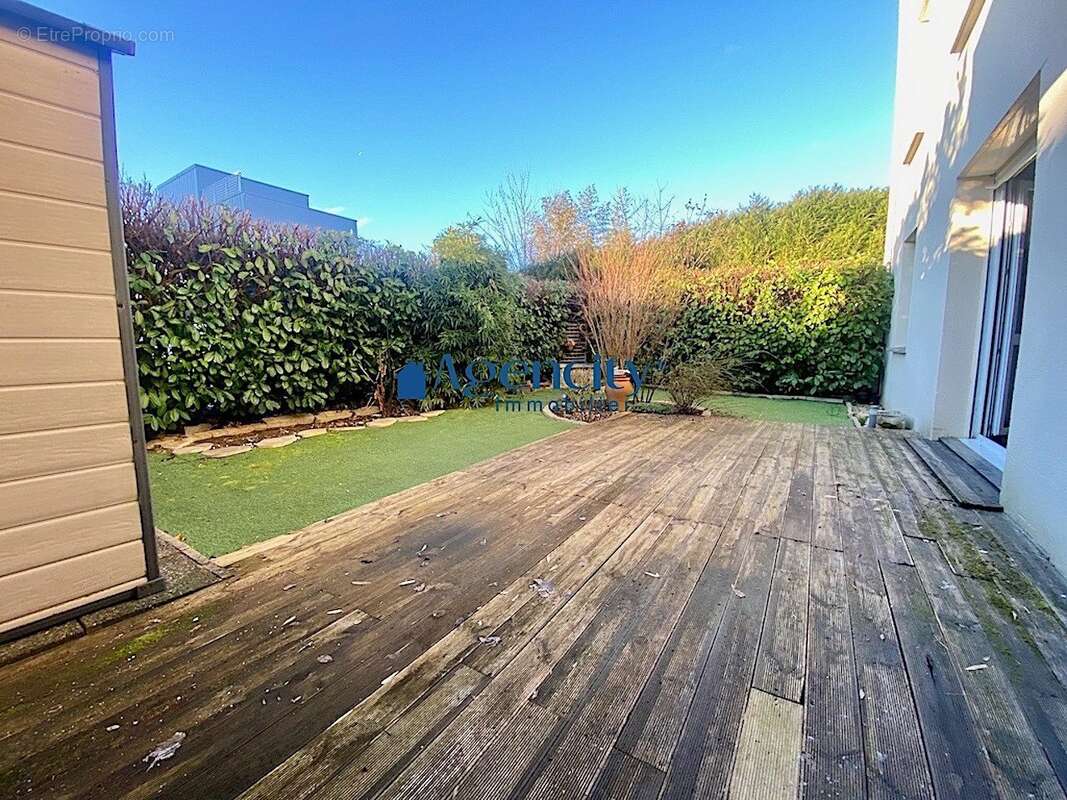 Appartement à BRIE-COMTE-ROBERT