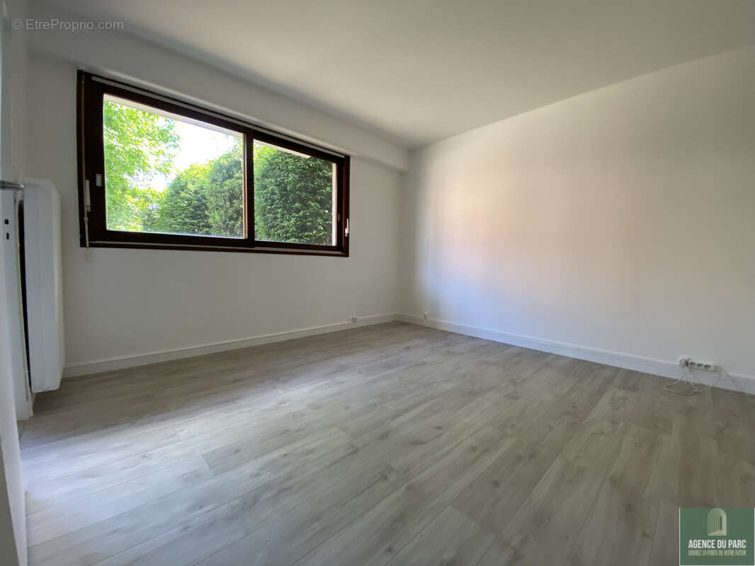 Appartement à SURESNES